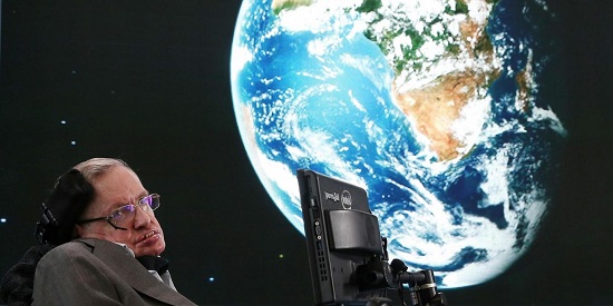 Stephen Hawking cảnh báo người ngoài hành tinh xâm chiếm Trái Đất ảnh 1